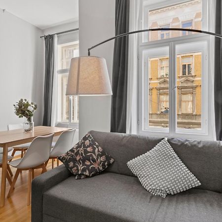 Three Bedrooms - 69 M² - 4 Min To U4 Metro Station Vienna Exterior photo